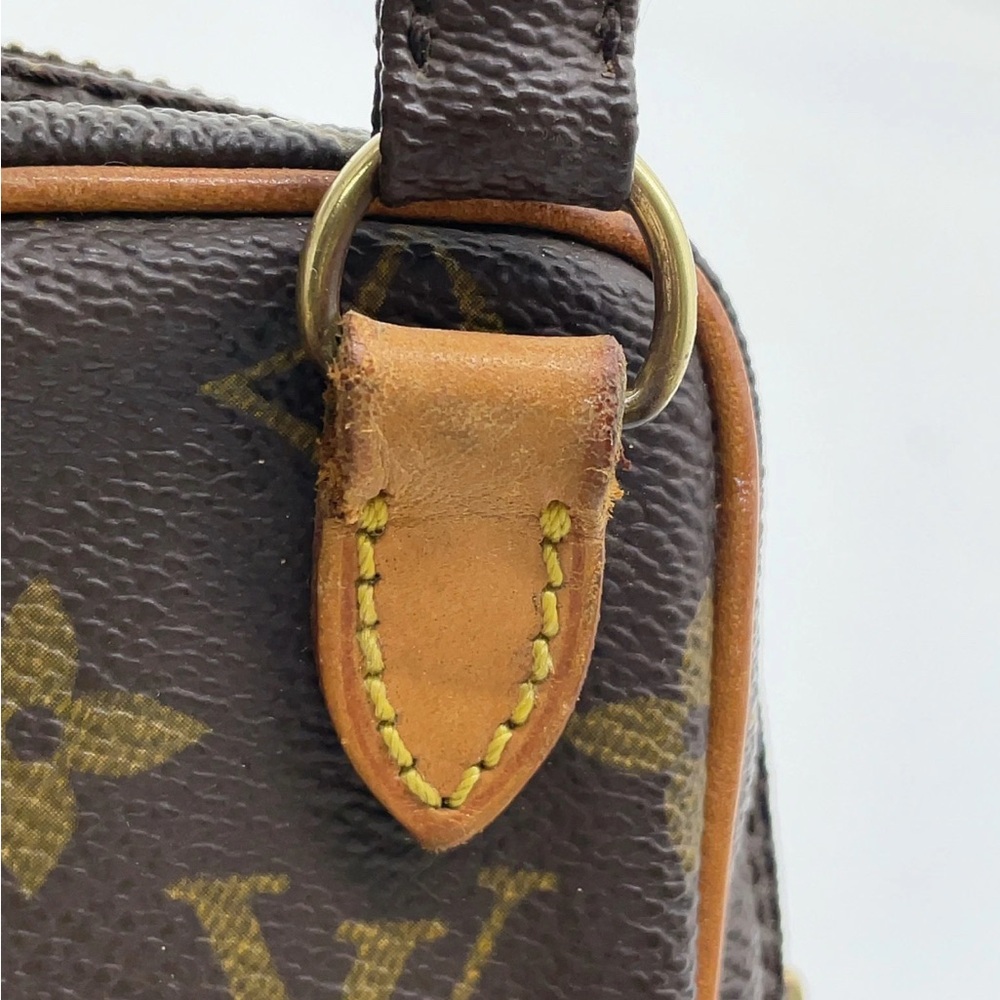 Authentic Louis Vuitton Monogram Amazone Crossbody Bag - Picture 8 of 11